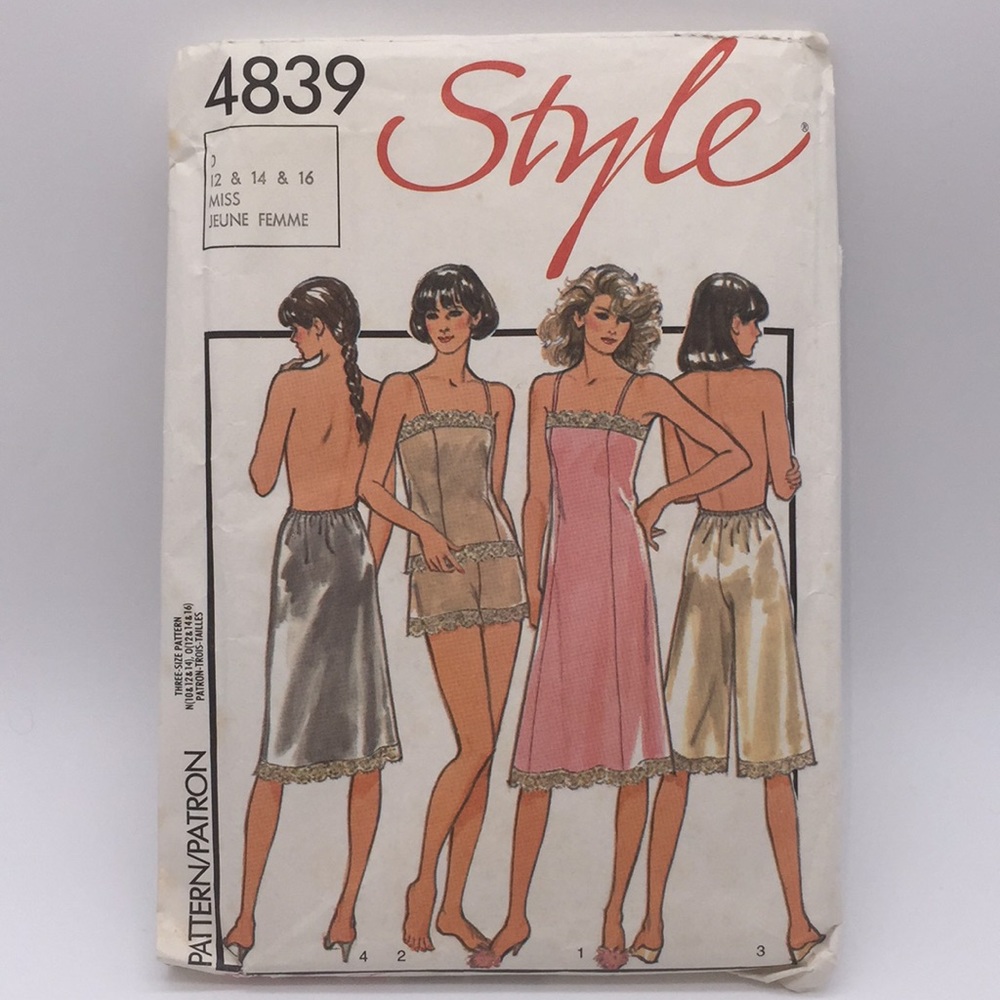 Style 4839 Sewing Pattern Camisole Culotte Waist Slip Panties Sizes 12-16 Uncut